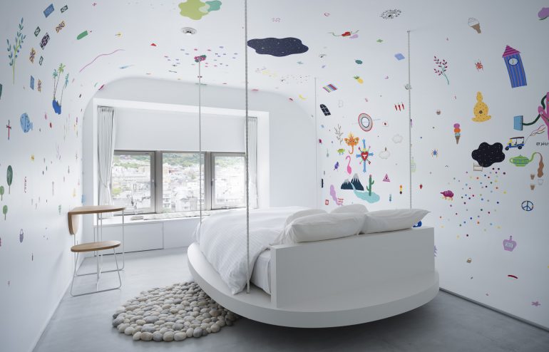 Dream of a trip, journey of a dream, Lulu Kouno, BnA Alter Museum, Room Img 1, 2019 (photo Tomooki Kengaku)